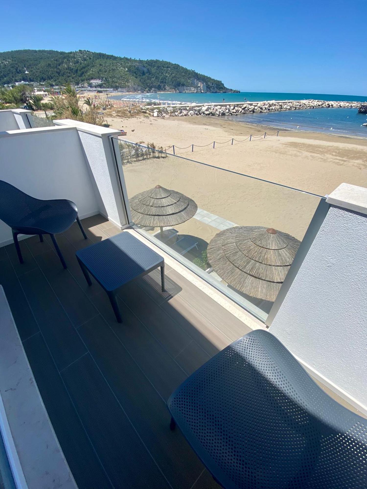 Marina Bay Beach Suites Peschici Ngoại thất bức ảnh