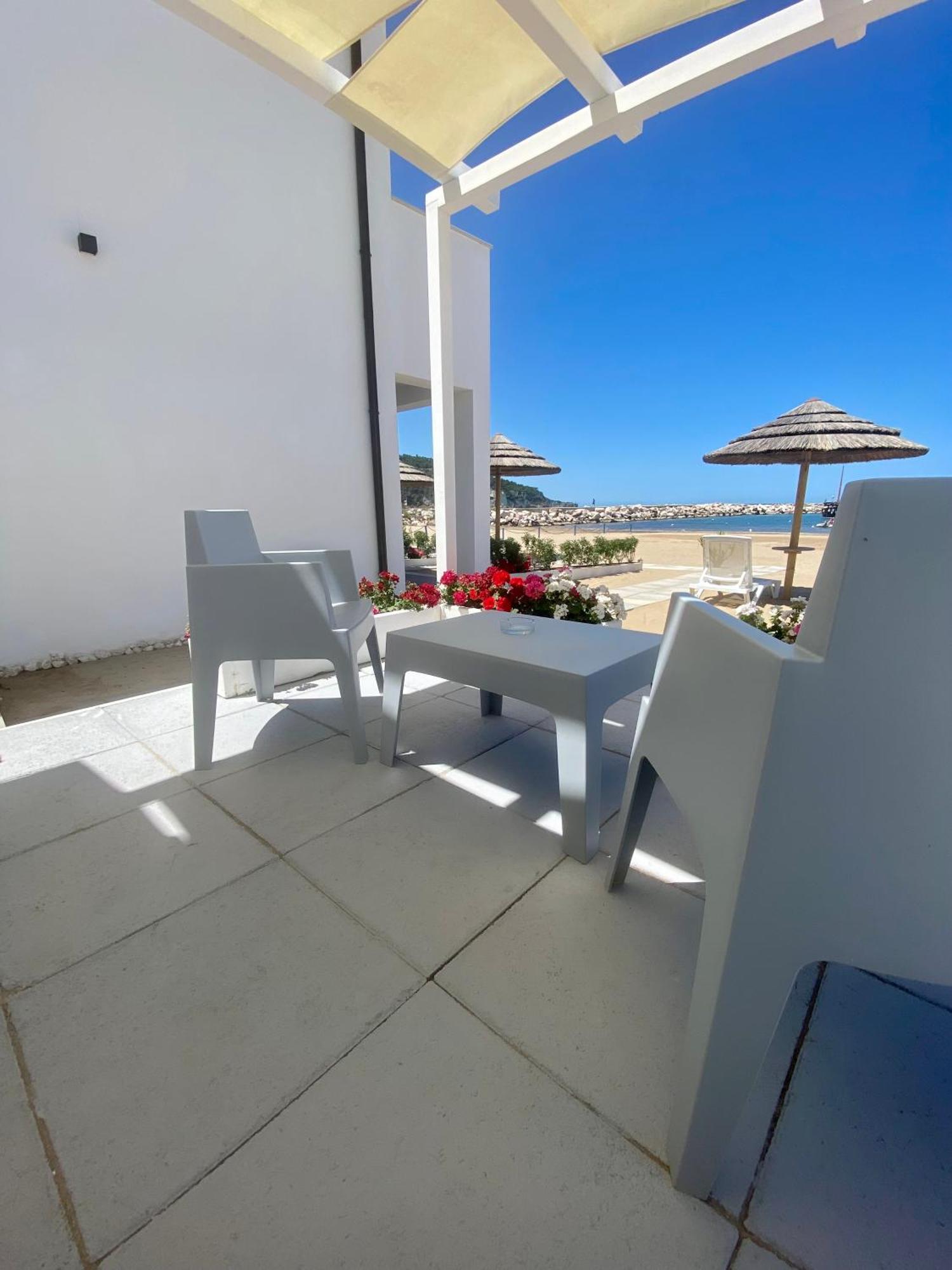 Marina Bay Beach Suites Peschici Ngoại thất bức ảnh