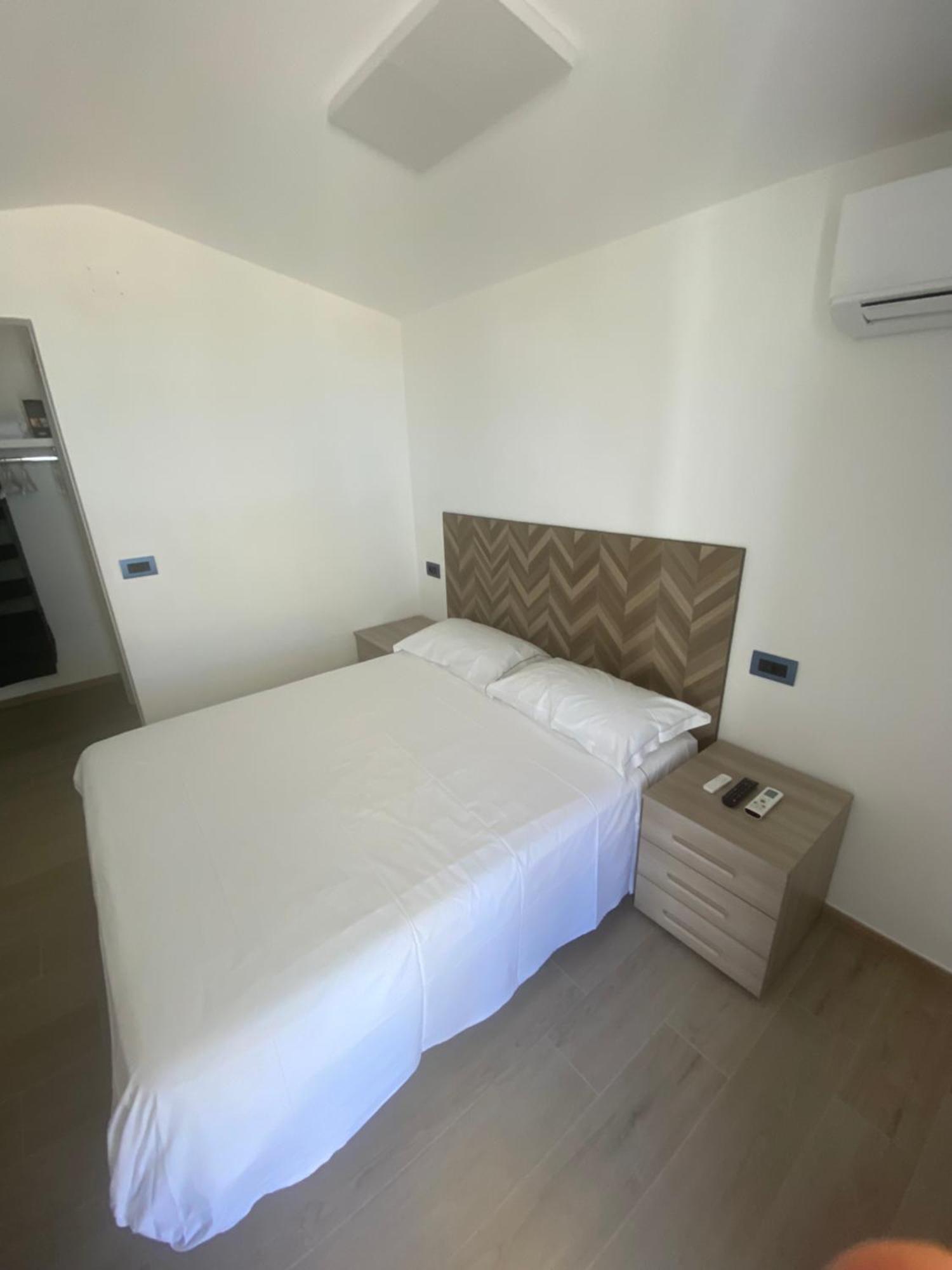 Marina Bay Beach Suites Peschici Ngoại thất bức ảnh