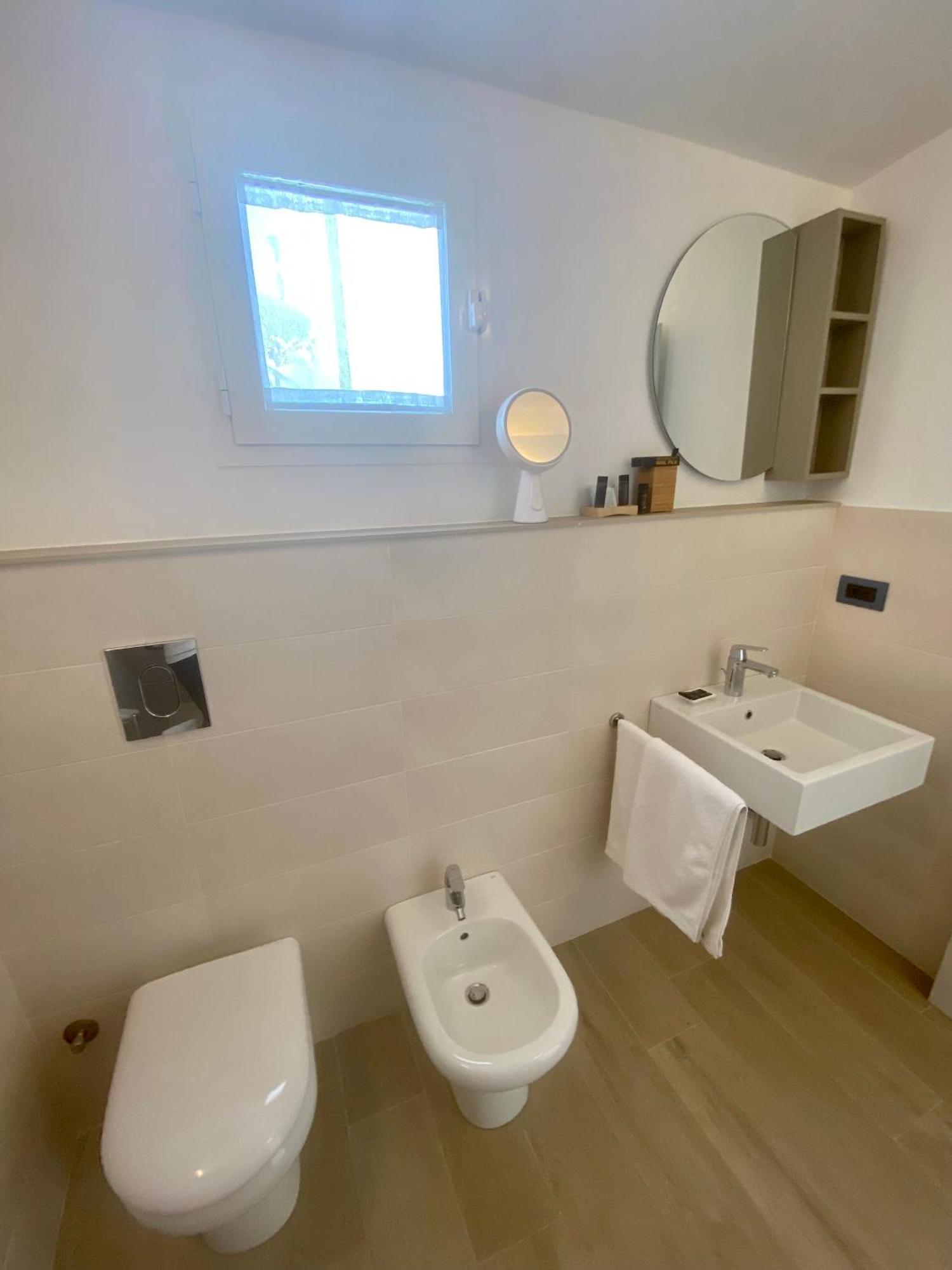 Marina Bay Beach Suites Peschici Ngoại thất bức ảnh
