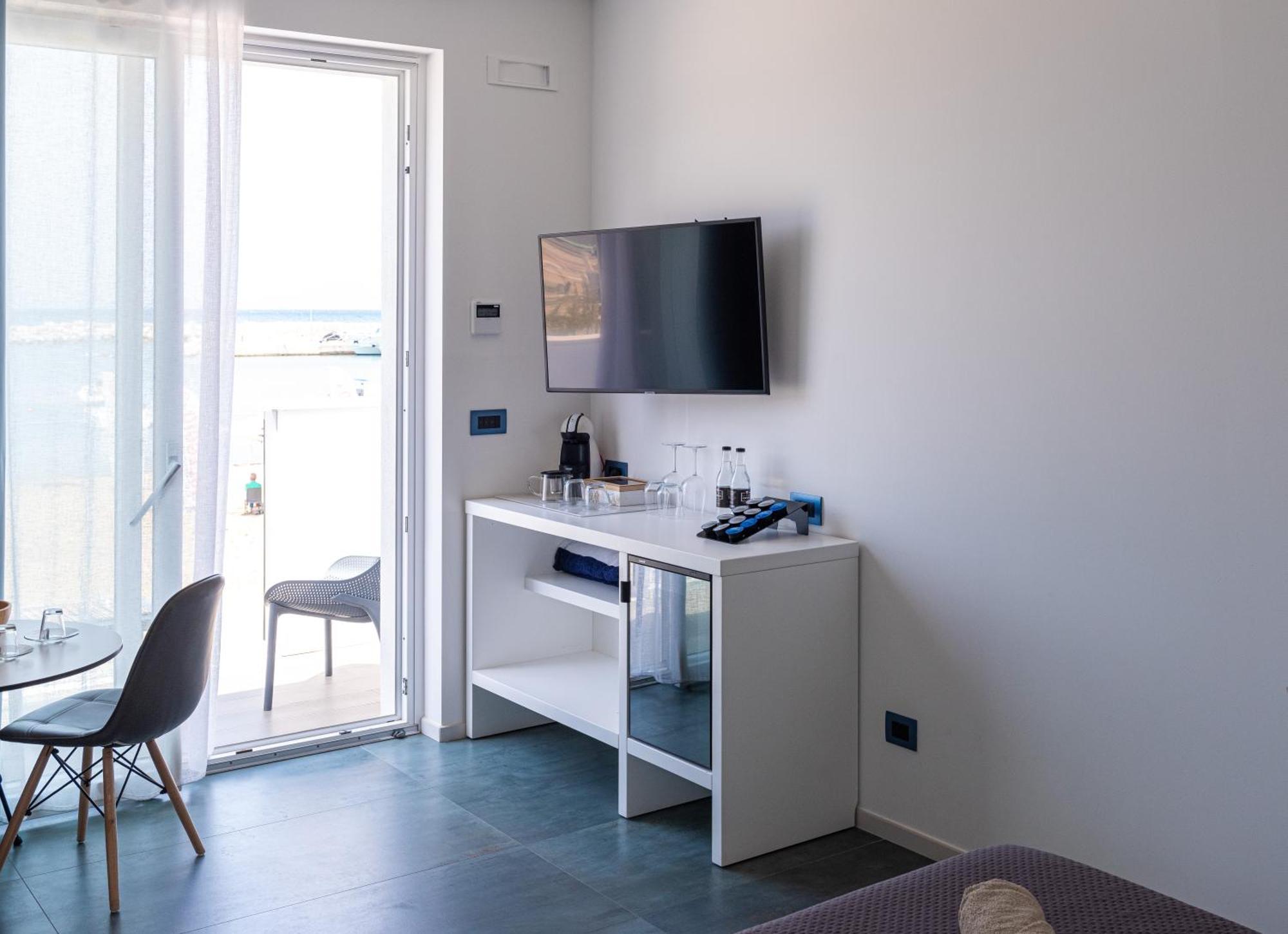 Marina Bay Beach Suites Peschici Ngoại thất bức ảnh