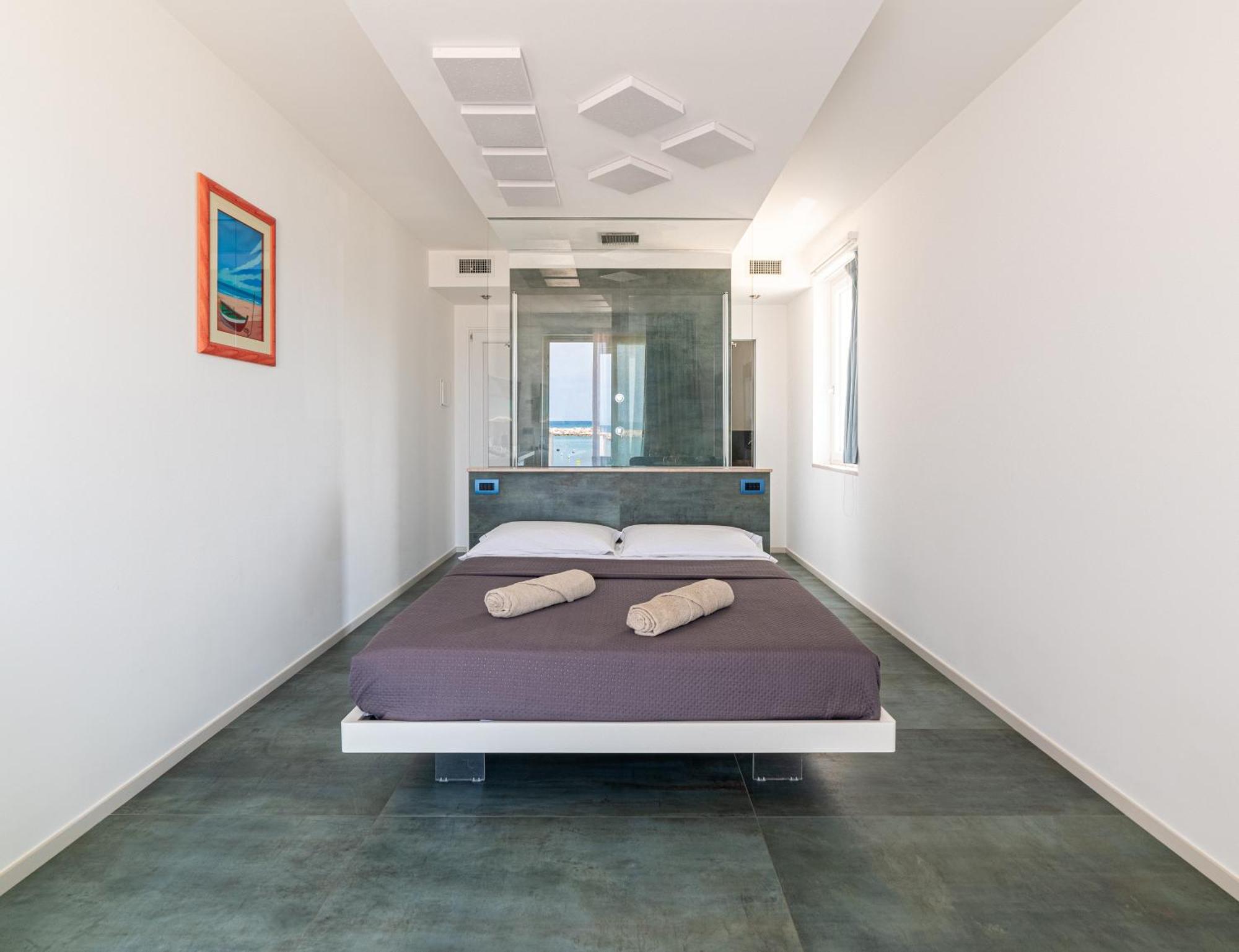 Marina Bay Beach Suites Peschici Ngoại thất bức ảnh