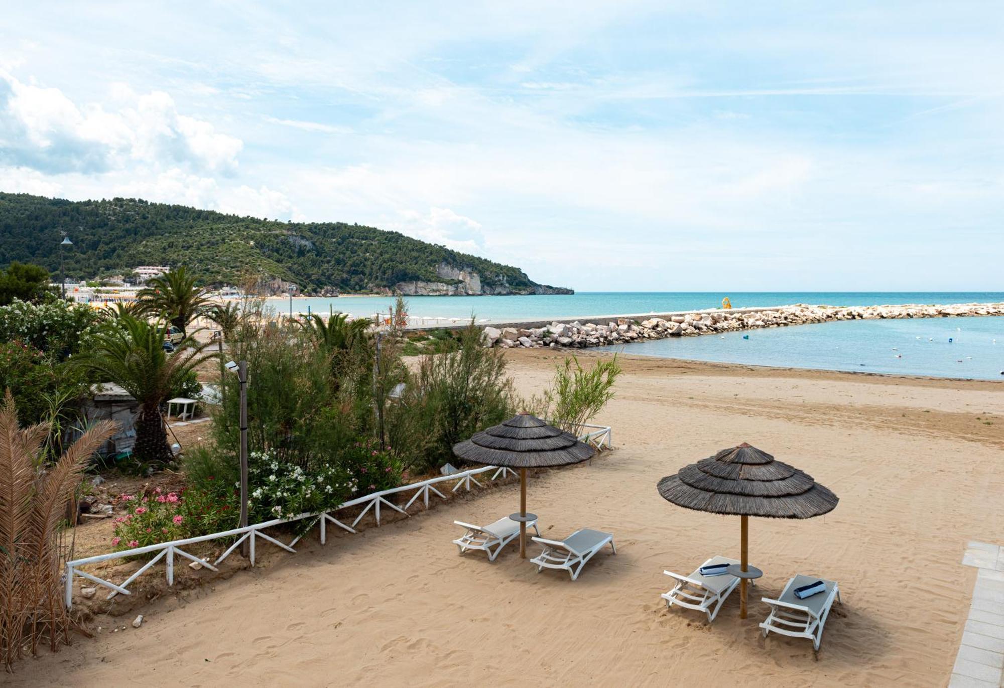 Marina Bay Beach Suites Peschici Ngoại thất bức ảnh